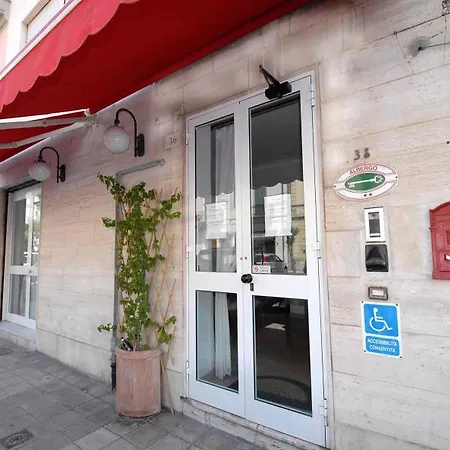 Hotel Luana 2*