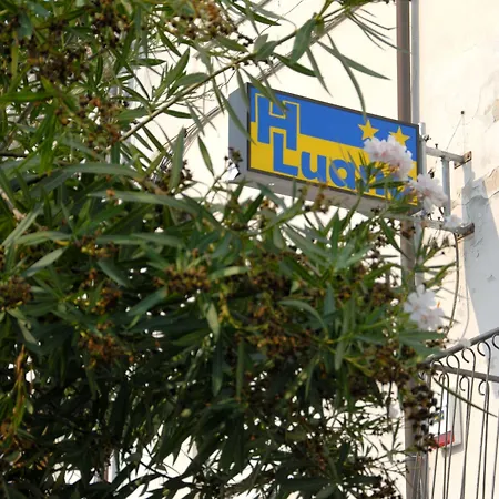 Luana Hotel 2*